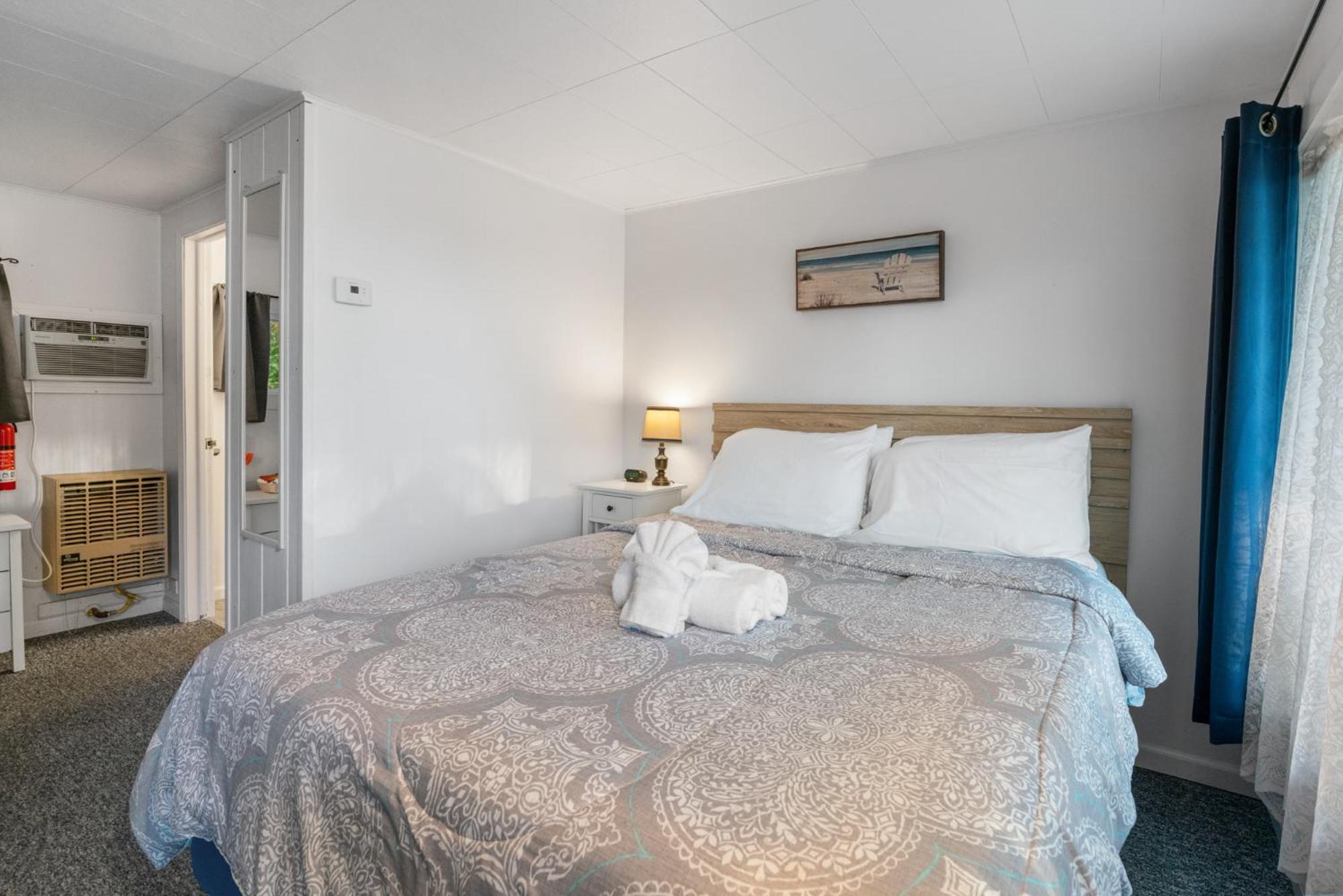 Motel South Arm Retreats East Jordan Zewnętrze zdjęcie